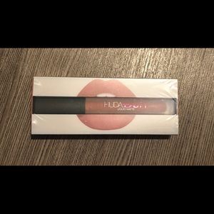 Huda Beauty Liquid Matte Lipstick